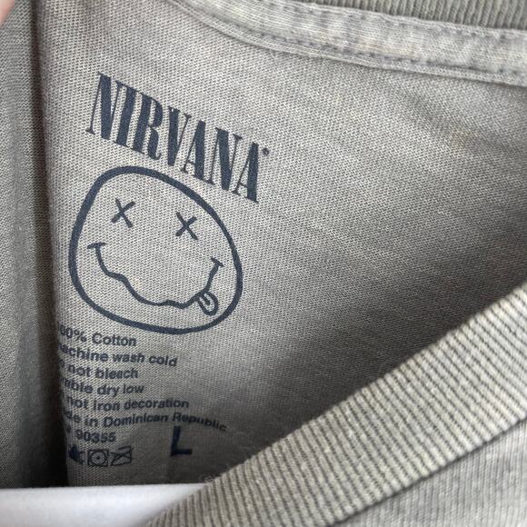 Officially Licensed Nirvana Nevermind Smiley Grunge Tee Beige Acid Wash Large - Picture 5 of 6